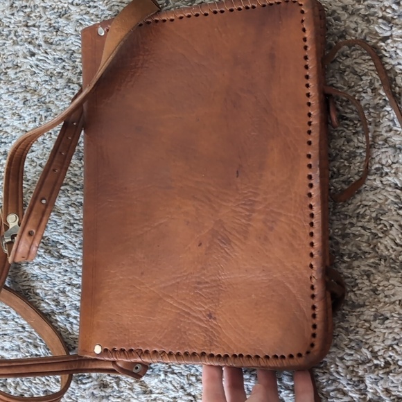 Genuine Leather Bag From Spain - Picture 7 of 8